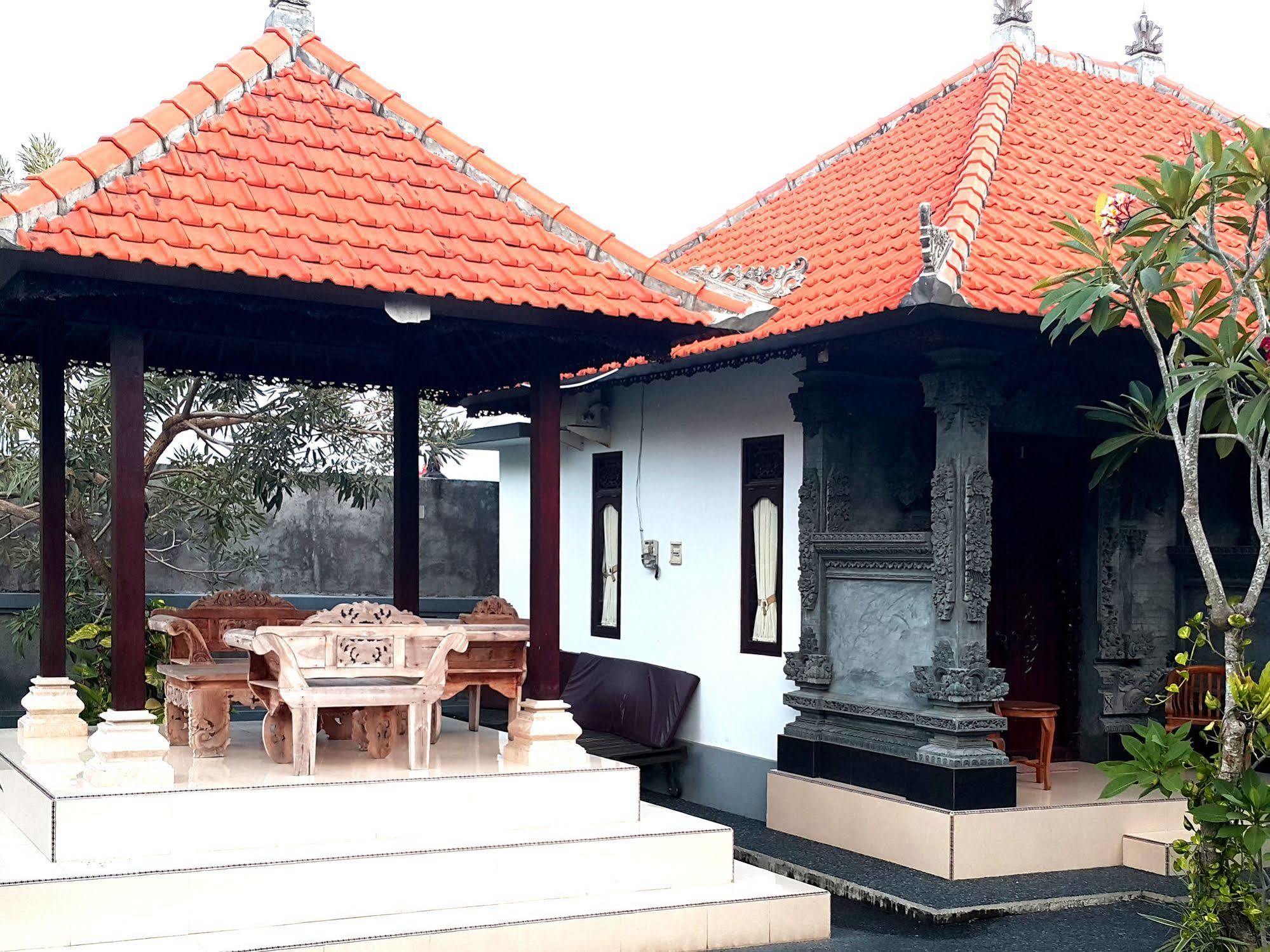 Wahyu Dewata Hotel Gianyar  Exterior photo